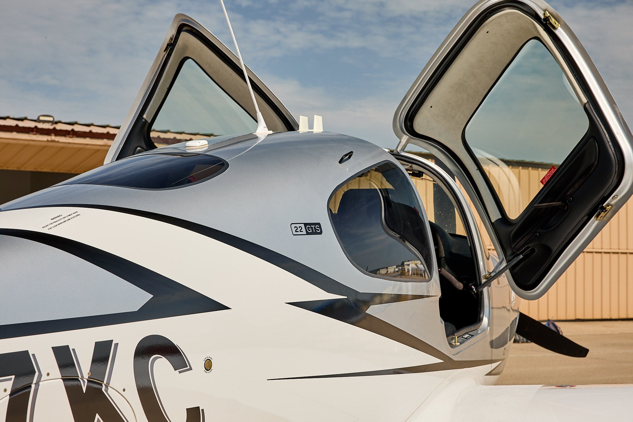 Cirrus SR22 N227KC