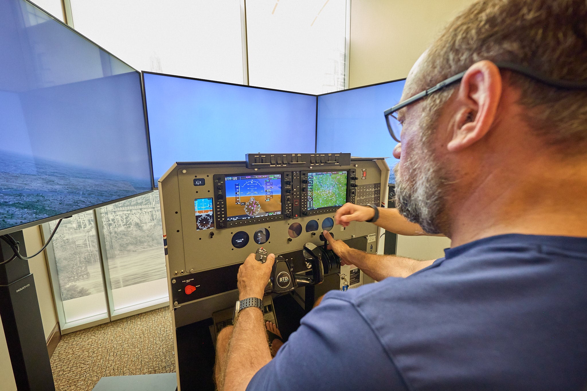 Frasca Flight Simulator Rental - Piper Archer